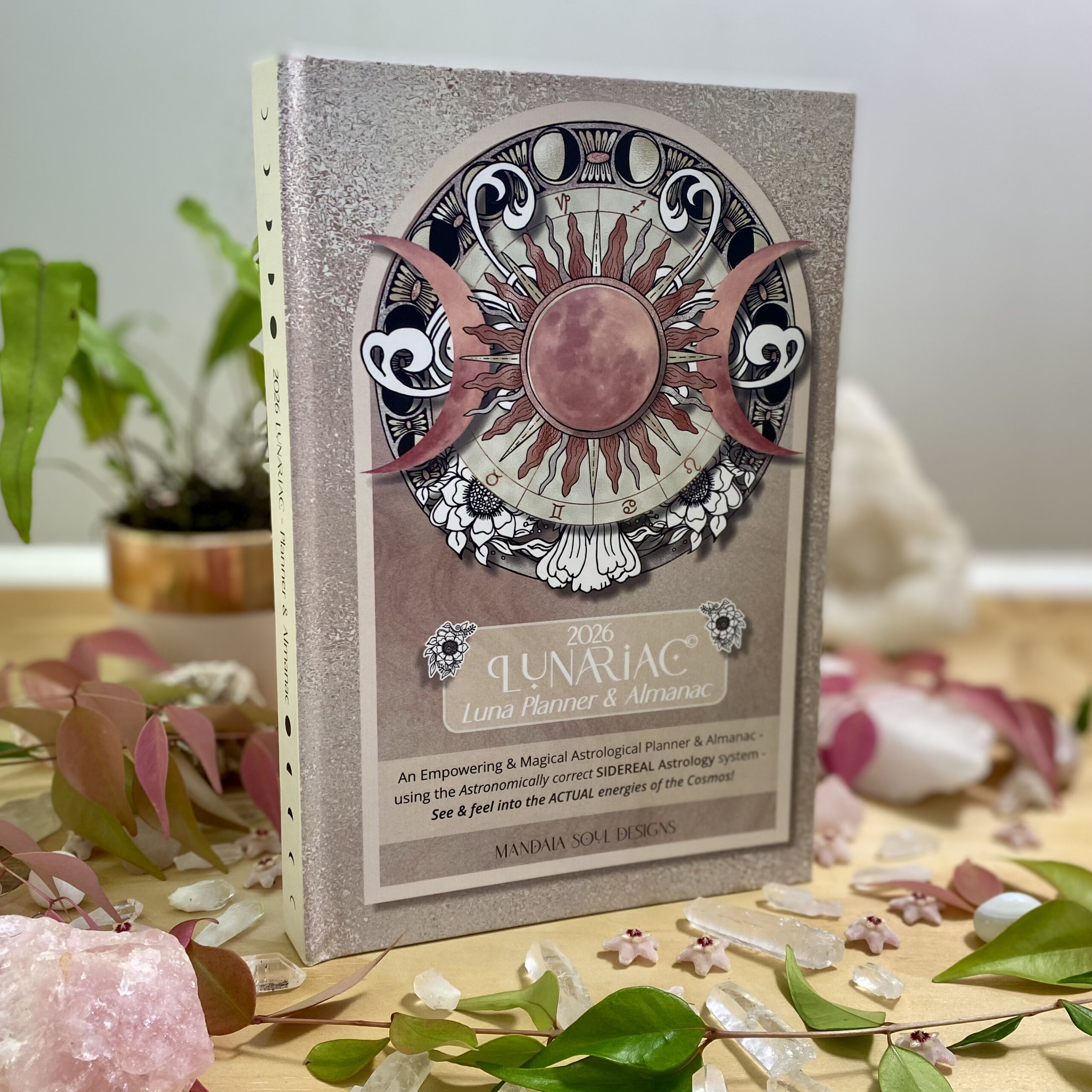 2026 LUNARIAC - LUNA PLANNER AND ALMANAC - CYCLICAL LIVING, ASTROLOGY, MOON PHASES